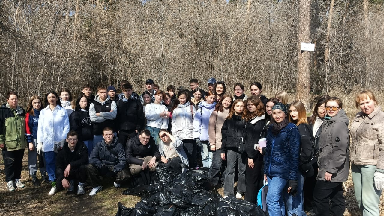 Молодежь Курганской области приняла участие во Всероссийской неделе субботников "Мы за чистоту"